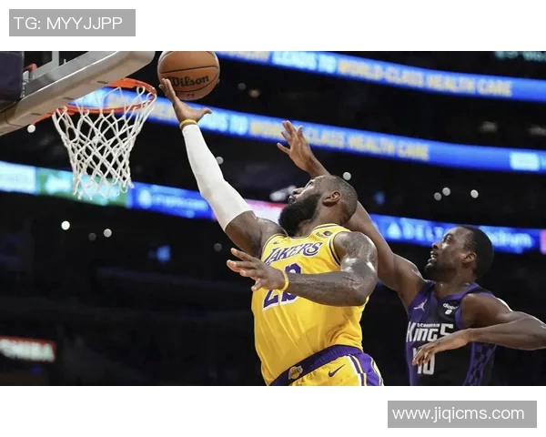 湖人力克开拓者，詹姆斯30+10+10大号三双，展现MVP级别表现